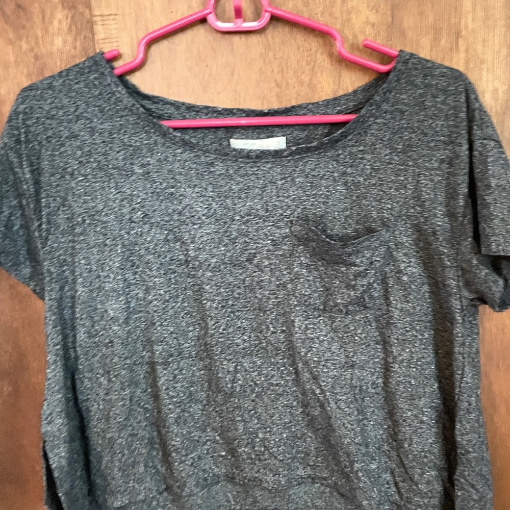 abercrombie & fitch gray crop tee